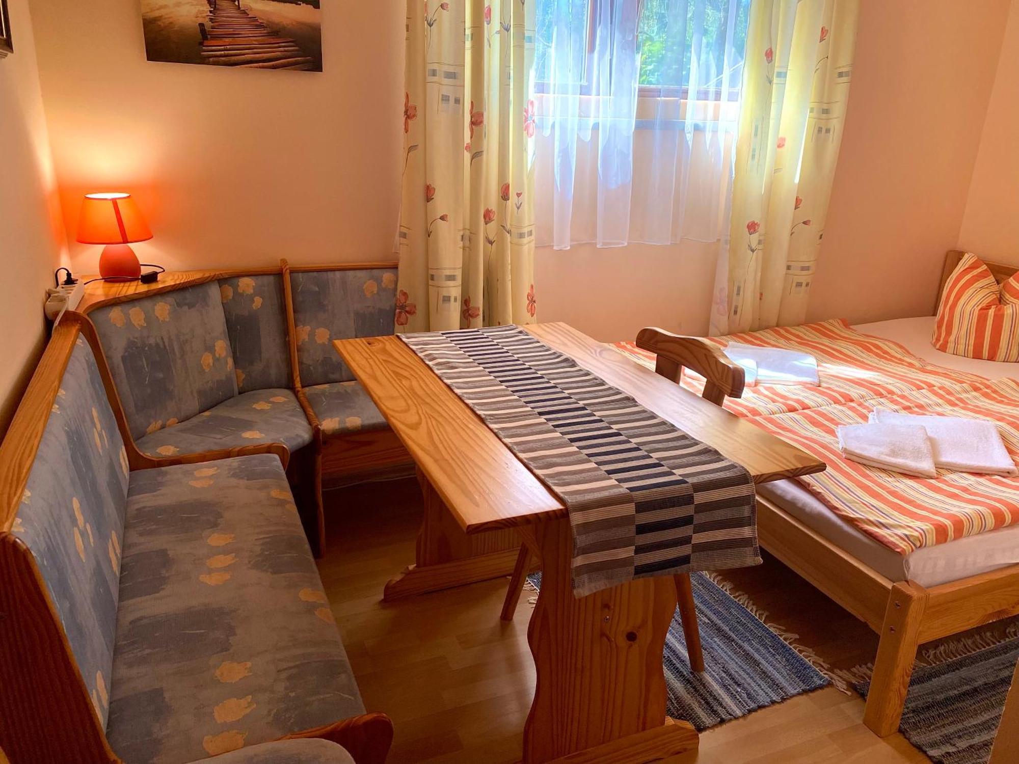 Pension Zur Heiligen Krone Mauterndorf  Εξωτερικό φωτογραφία