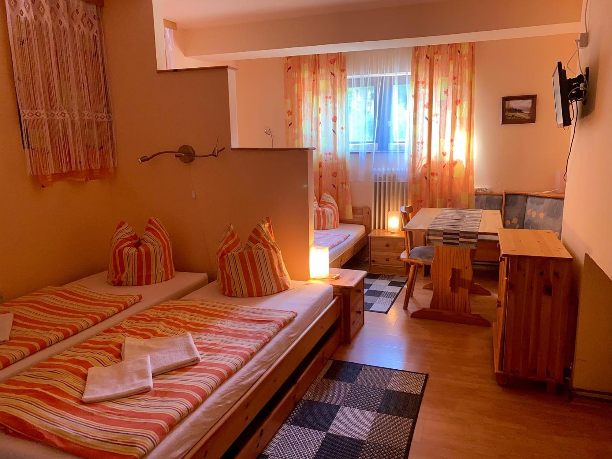 Pension Zur Heiligen Krone Mauterndorf  Εξωτερικό φωτογραφία