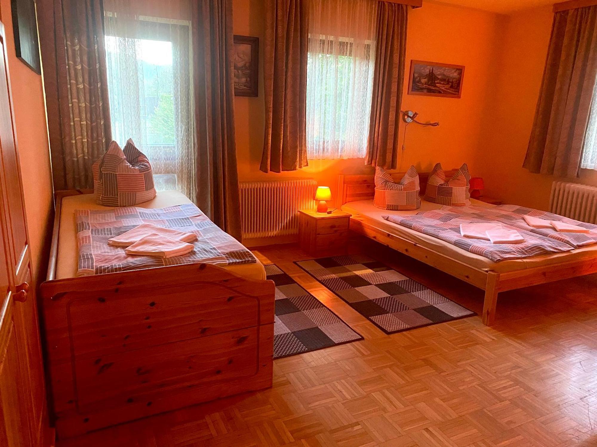Pension Zur Heiligen Krone Mauterndorf  Εξωτερικό φωτογραφία