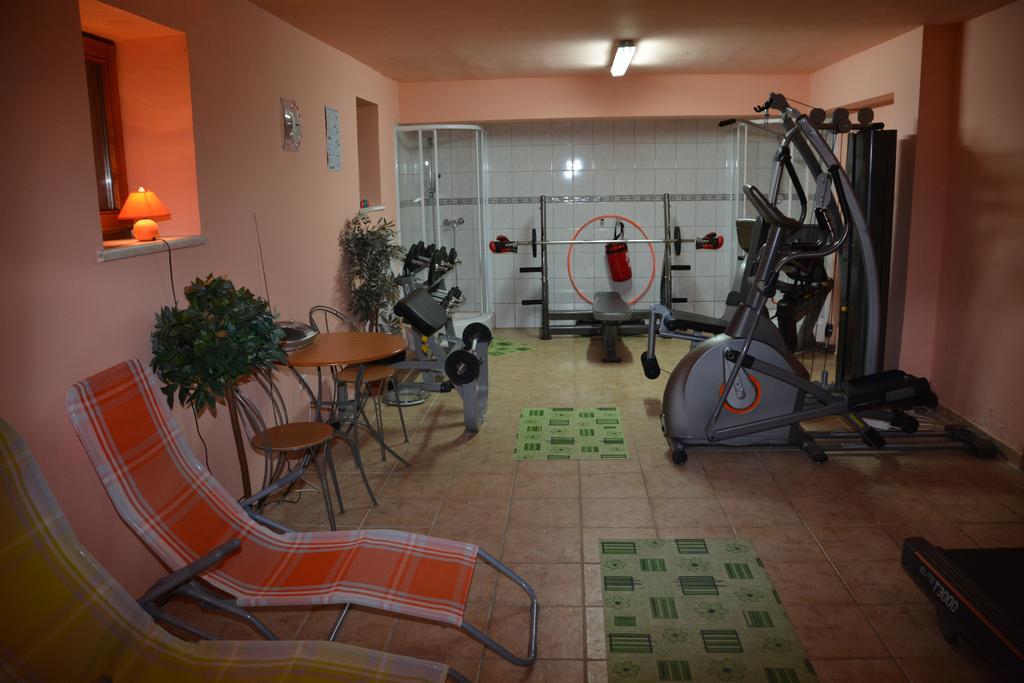 Pension Zur Heiligen Krone Mauterndorf  Εξωτερικό φωτογραφία